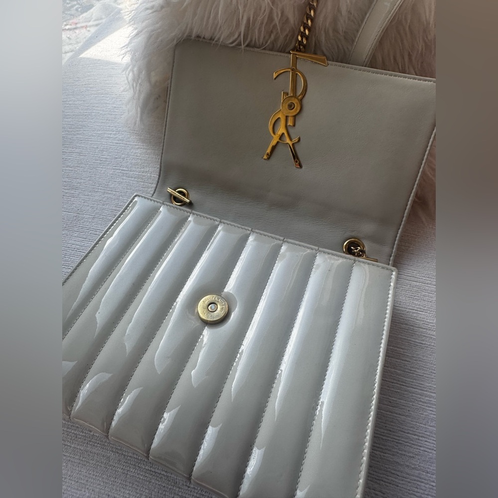 Yves Saint Laurent Glossy Cream Crossbody Bag - Picture 13 of 14